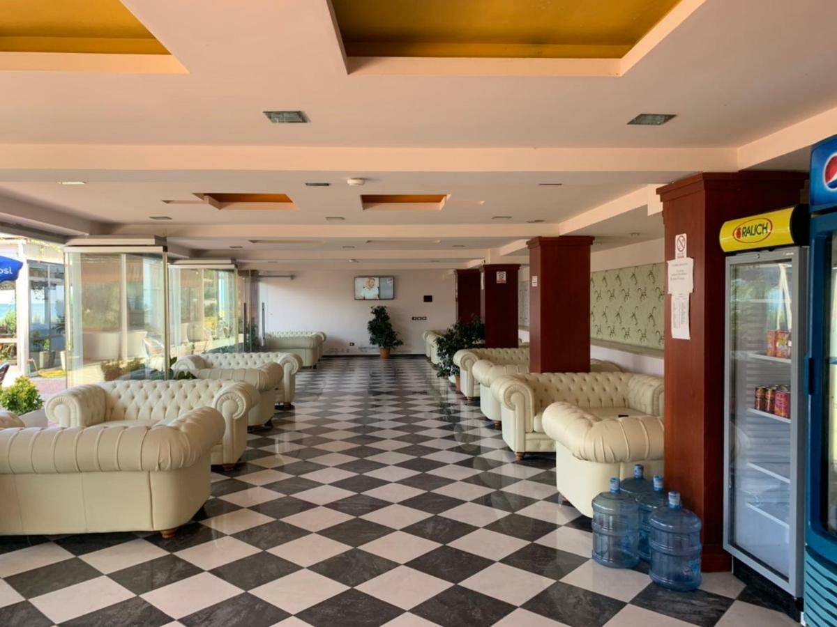 Hotel Ferrara دراس المظهر الخارجي الصورة
