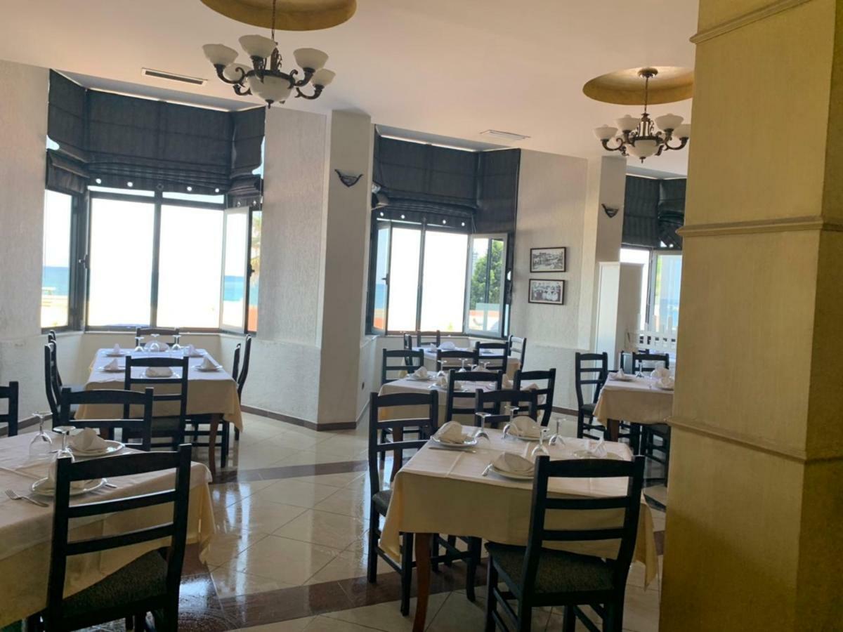 Hotel Ferrara دراس المظهر الخارجي الصورة