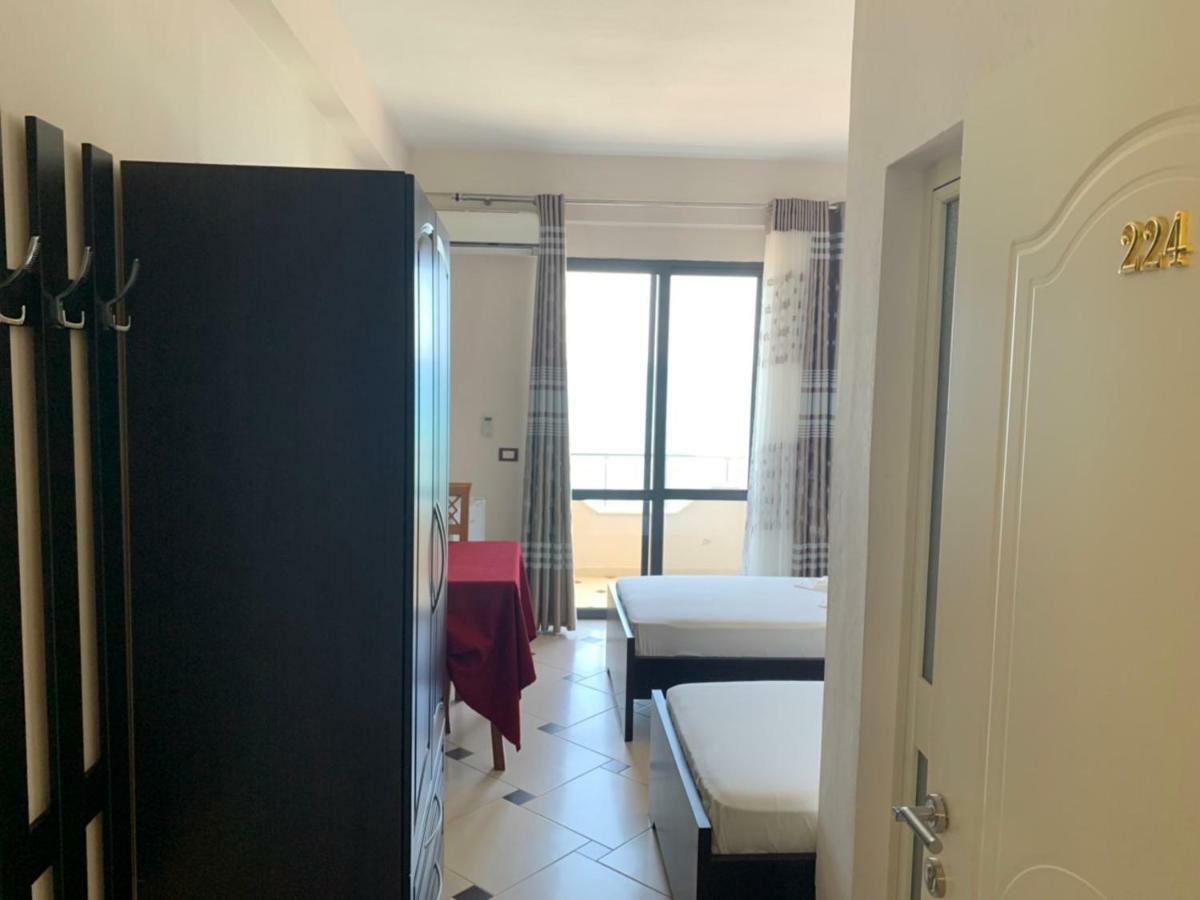 Hotel Ferrara دراس المظهر الخارجي الصورة