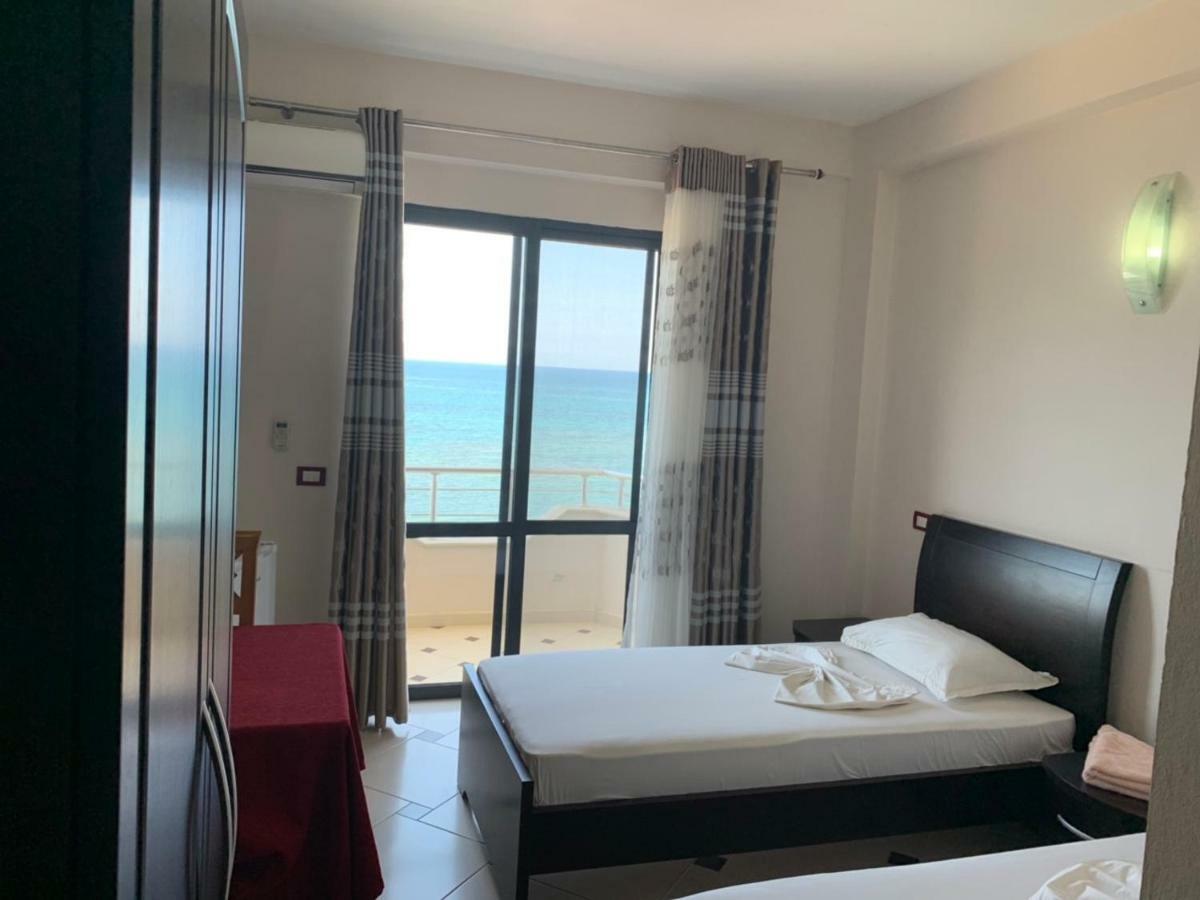 Hotel Ferrara دراس المظهر الخارجي الصورة